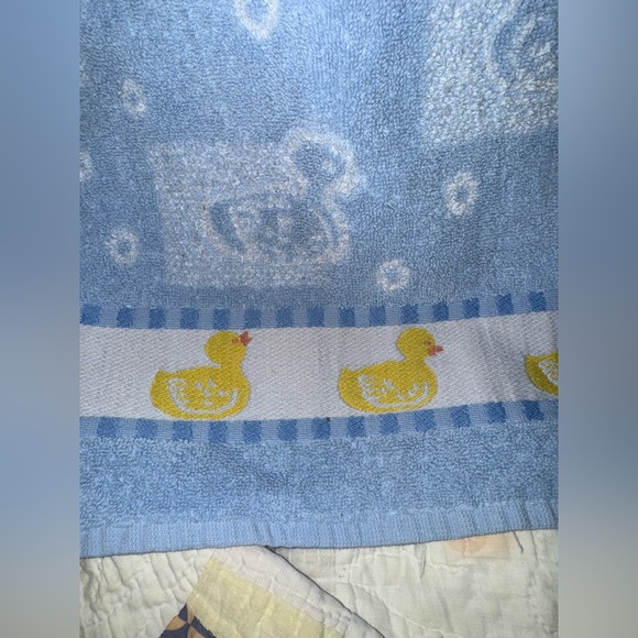 Vintage Blue Towel with Duck Pattern - Picture 2 of 4